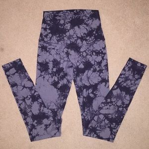 fun printed Lululemon full length leggings!